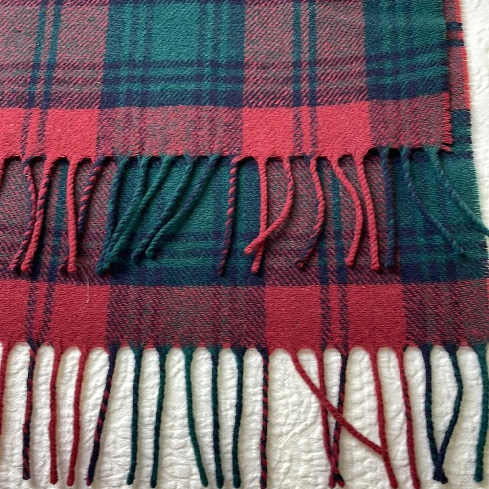 ⭐️🌸Tie Rack 100% pure lambswool tartan scarf made in Scotland